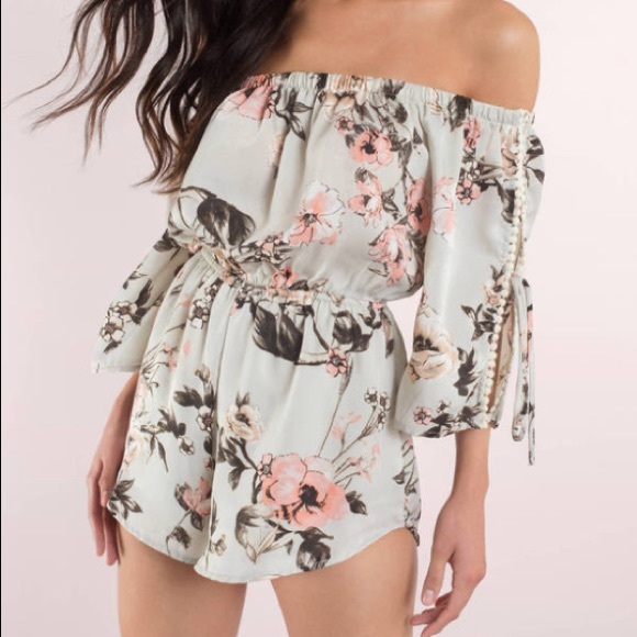 Tobi Pants - NWT Tobi Gray Off Shoulder Floral Romper